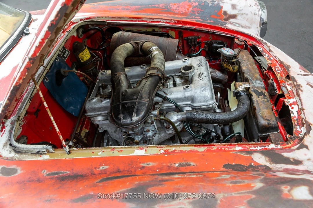 1963 Alfa Romeo 105/115 Series Spider - Image 29 of 31