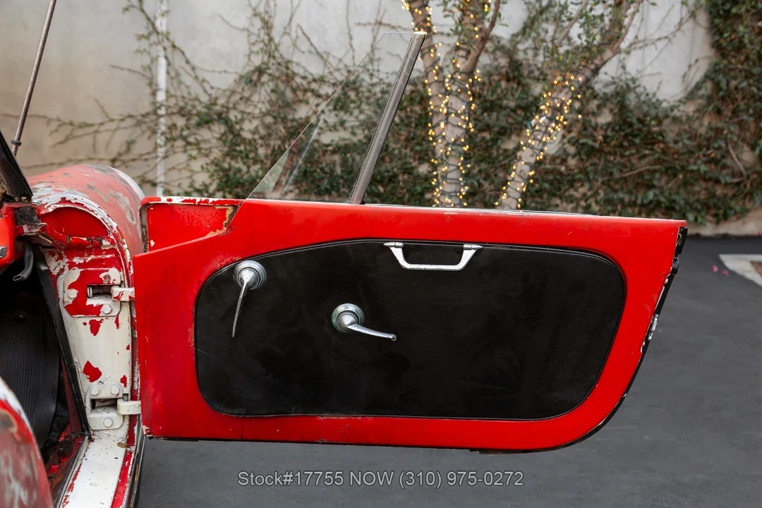 1963 Alfa Romeo 105/115 Series Spider - Image 23 of 31