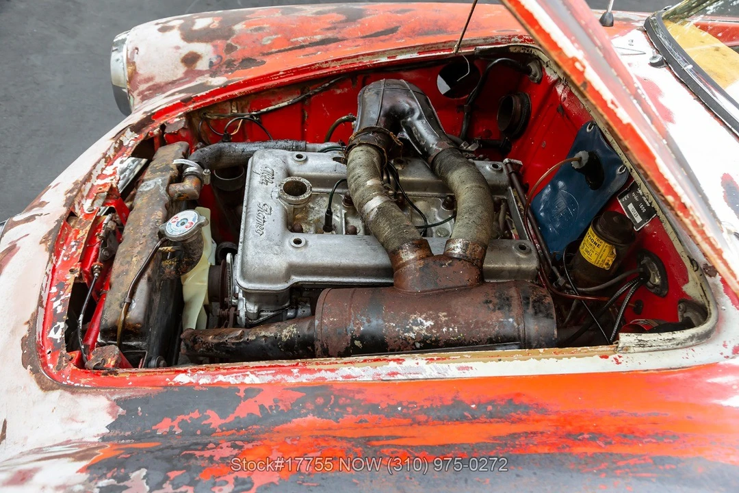 1963 Alfa Romeo 105/115 Series Spider - Image 27 of 31