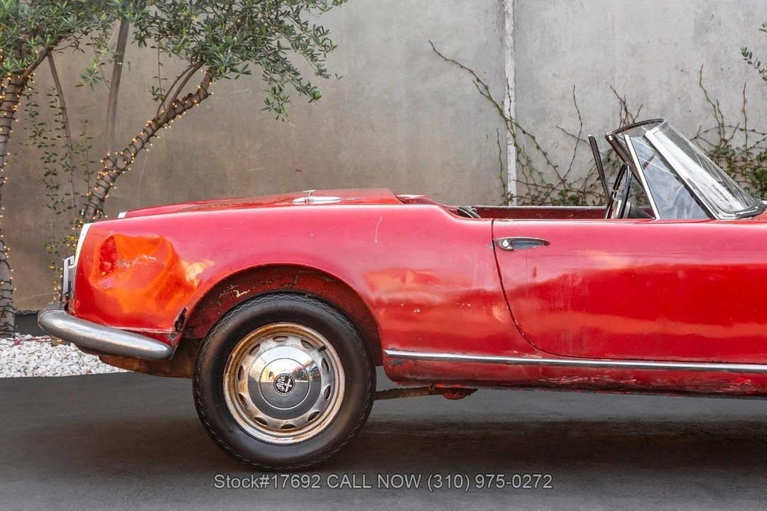 1963 Alfa Romeo 105/115 Series Spider - Image 12 of 31