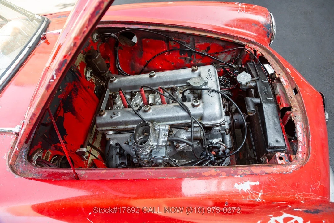 1963 Alfa Romeo 105/115 Series Spider - Image 28 of 31