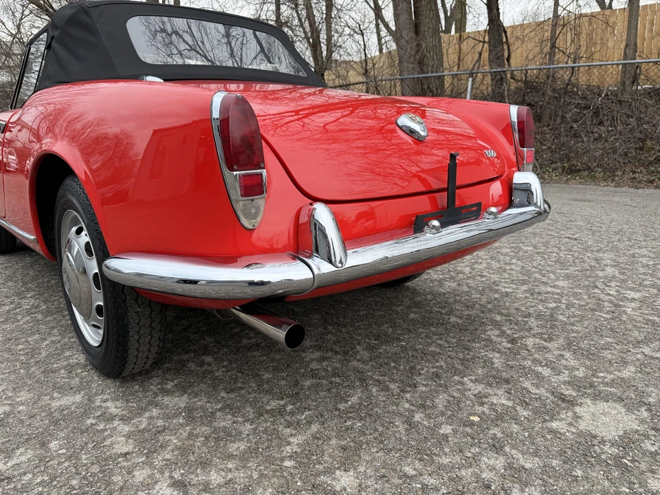 1963 Alfa Romeo Giulietta - Image 29 of 31