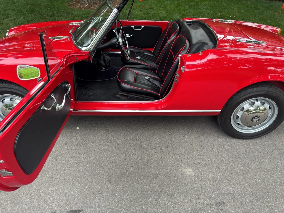 1963 Alfa Romeo Giulietta - Image 27 of 31
