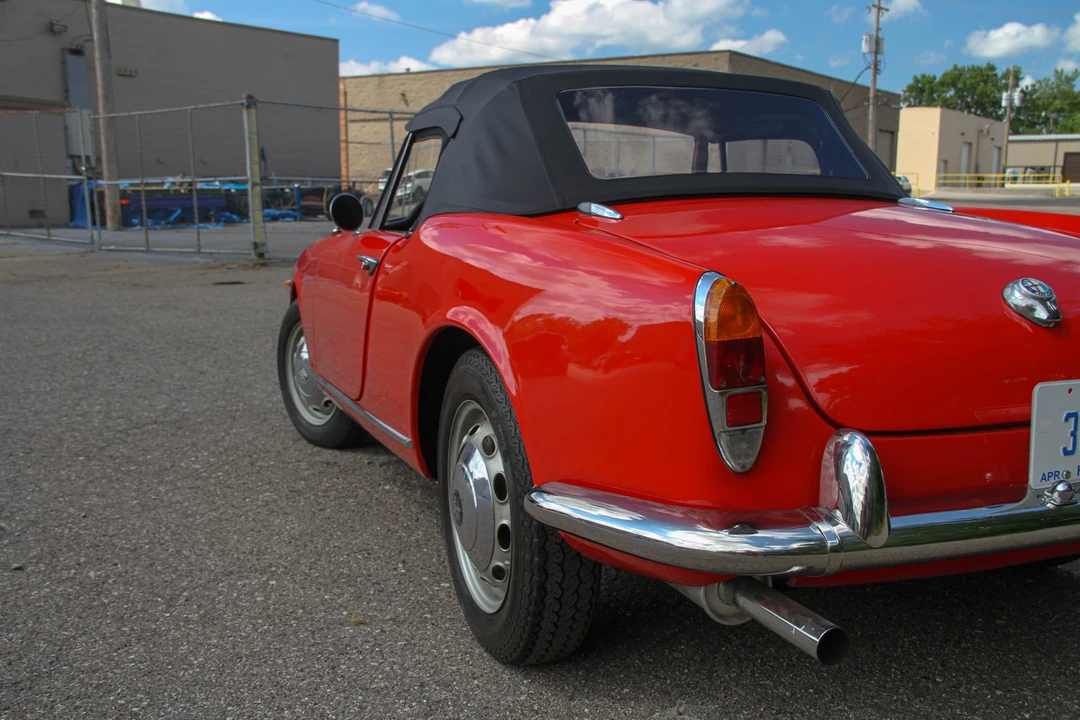 1963 Alfa Romeo Giulietta - Image 17 of 31