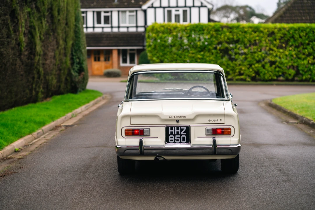 1963 Alfa Romeo Giulia Sprint GT - Image 6 of 31