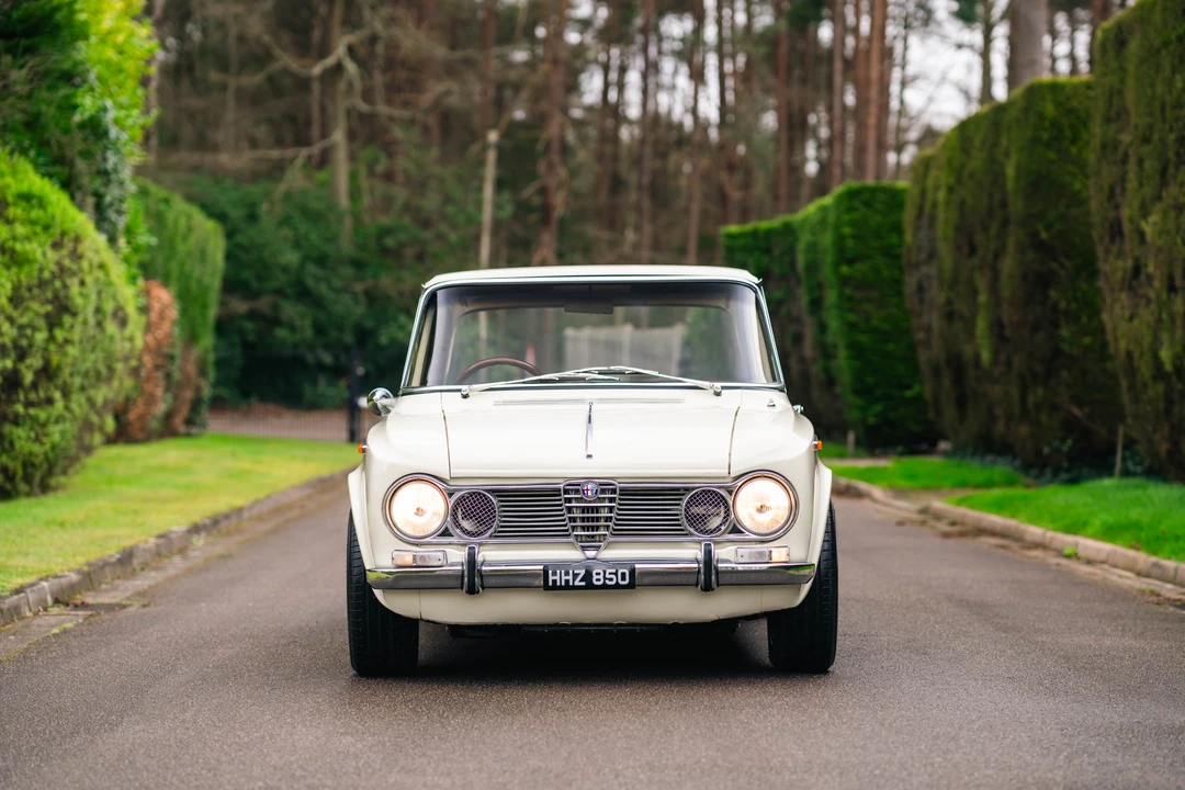 1963 Alfa Romeo Giulia Sprint GT - Image 2 of 31