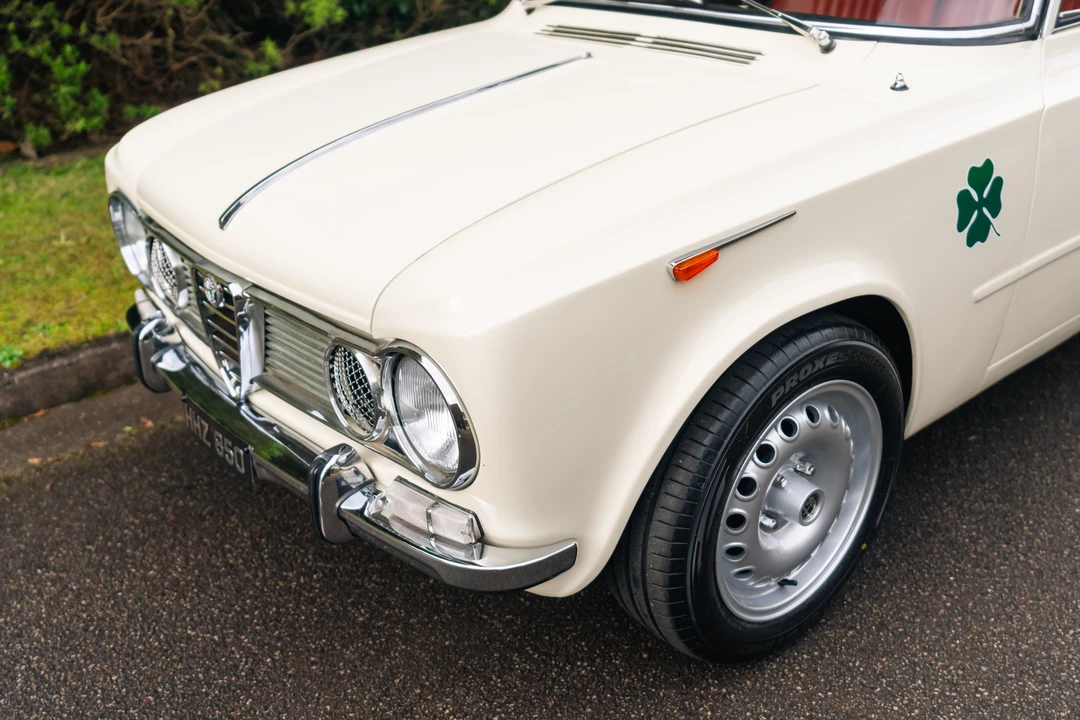 1963 Alfa Romeo Giulia Sprint GT - Image 16 of 31