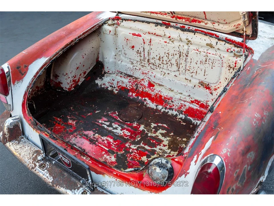 1963 Alfa Romeo Giulia Sprint GT - Image 24 of 31
