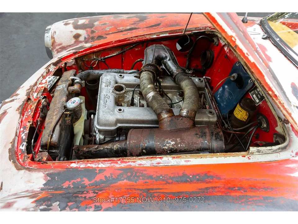 1963 Alfa Romeo Giulia Sprint GT - Image 25 of 31