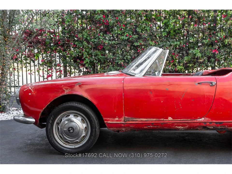 1963 Alfa Romeo Giulia Sprint GT - Image 11 of 31
