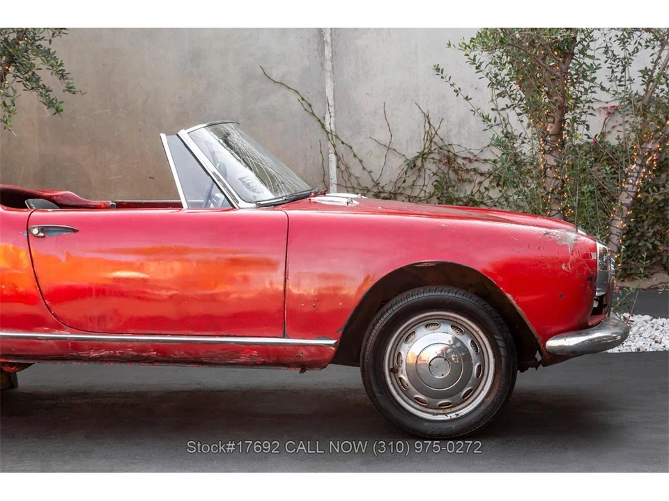 1963 Alfa Romeo Giulia Sprint GT - Image 9 of 31