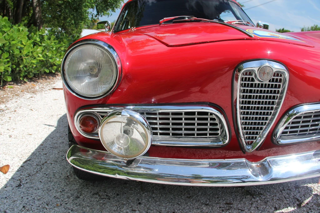 1963 Alfa Romeo Giulia Sprint GT - Image 17 of 31