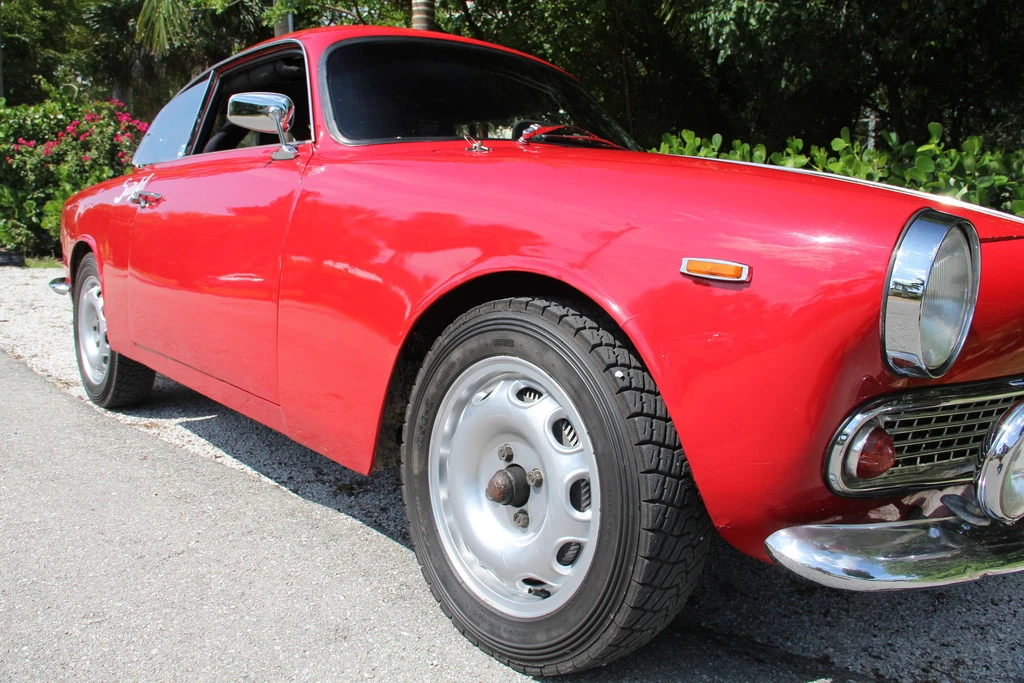 1963 Alfa Romeo Giulia Sprint GT - Image 11 of 31