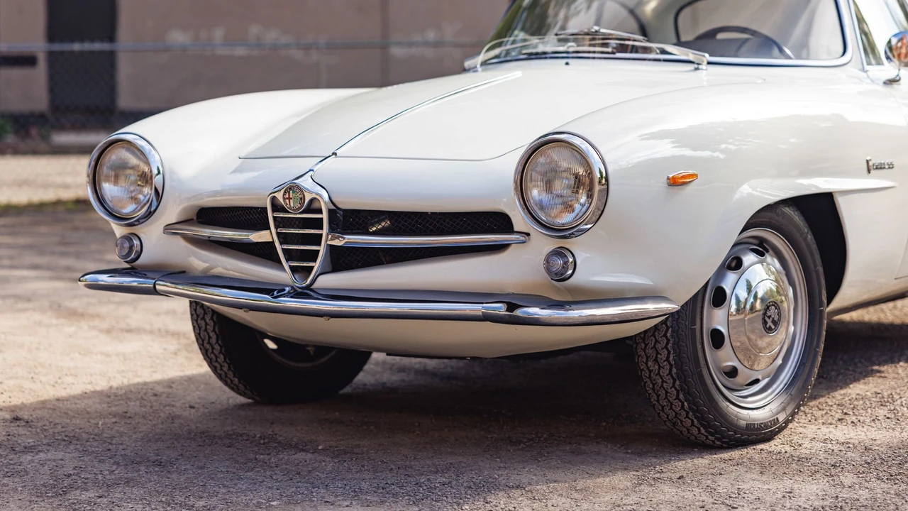 1963 Alfa Romeo Giulietta Sprint Speciale - Image 26 of 31
