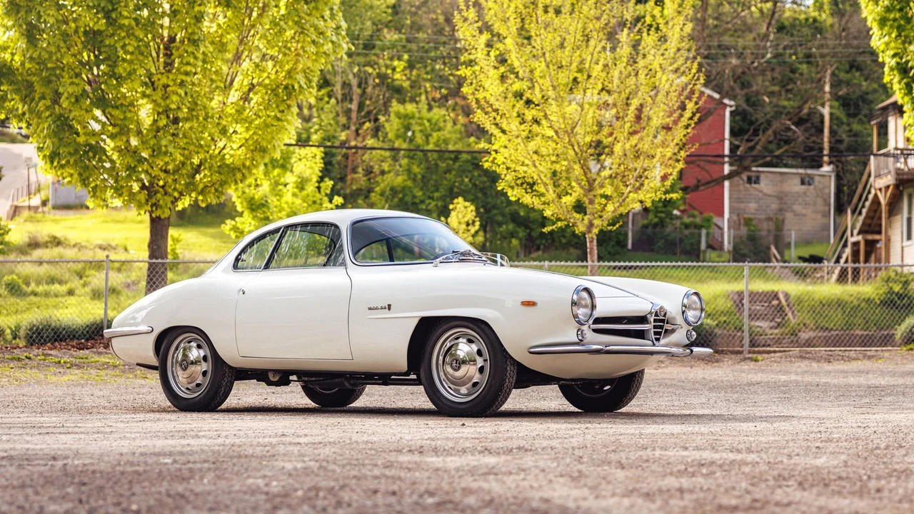 1963 Alfa Romeo Giulietta Sprint Speciale - Image 13 of 31