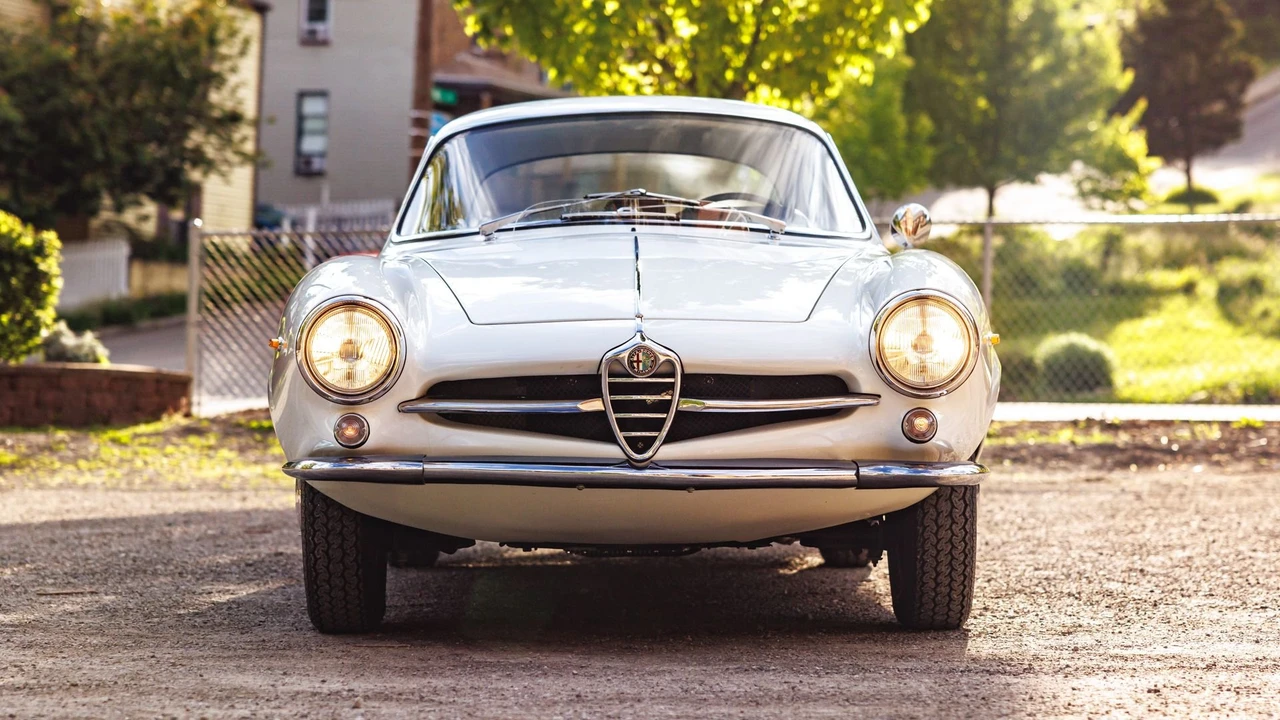 1963 Alfa Romeo Giulietta Sprint Speciale - Image 4 of 31