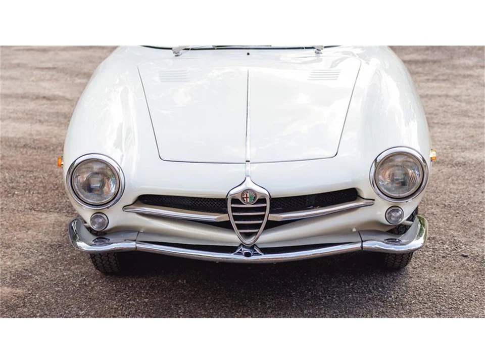 1963 Alfa Romeo Giulietta Sprint Speciale - Image 22 of 31
