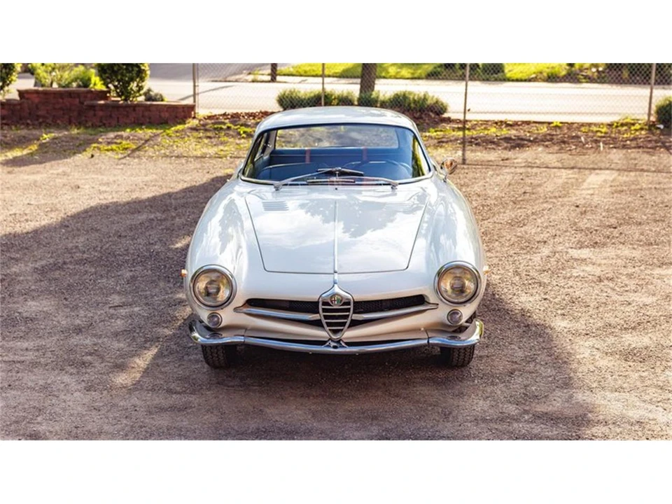 1963 Alfa Romeo Giulietta Sprint Speciale - Image 17 of 31
