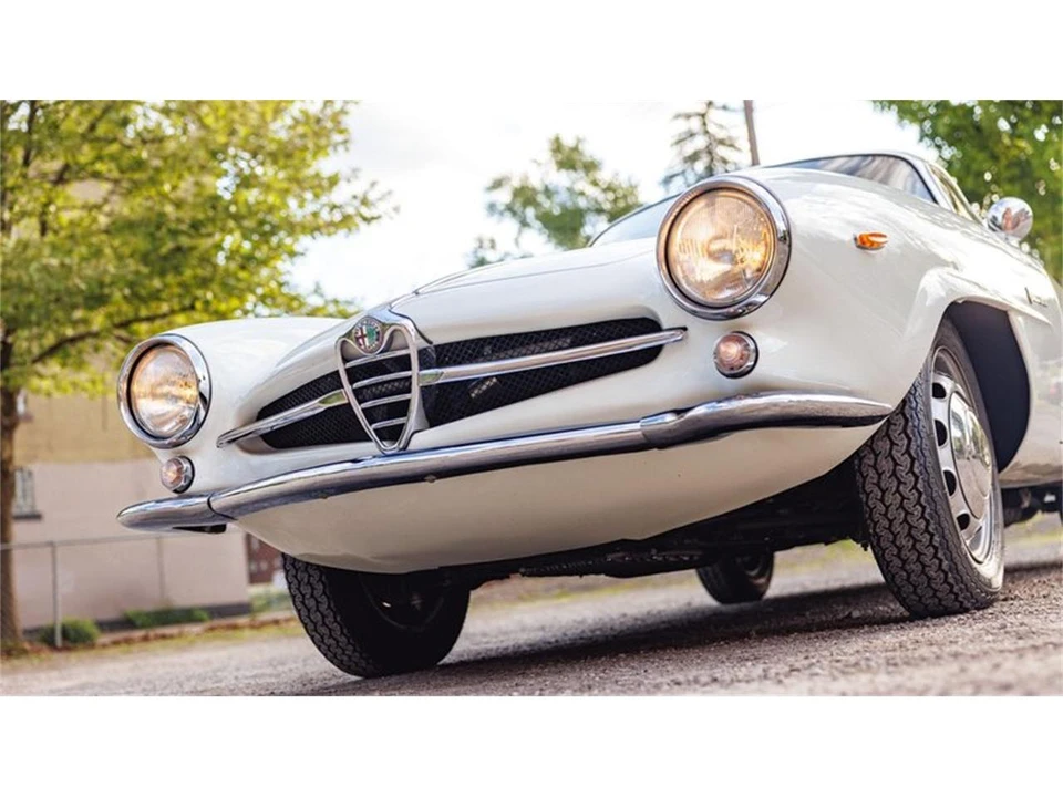 1963 Alfa Romeo Giulietta Sprint Speciale - Image 25 of 31