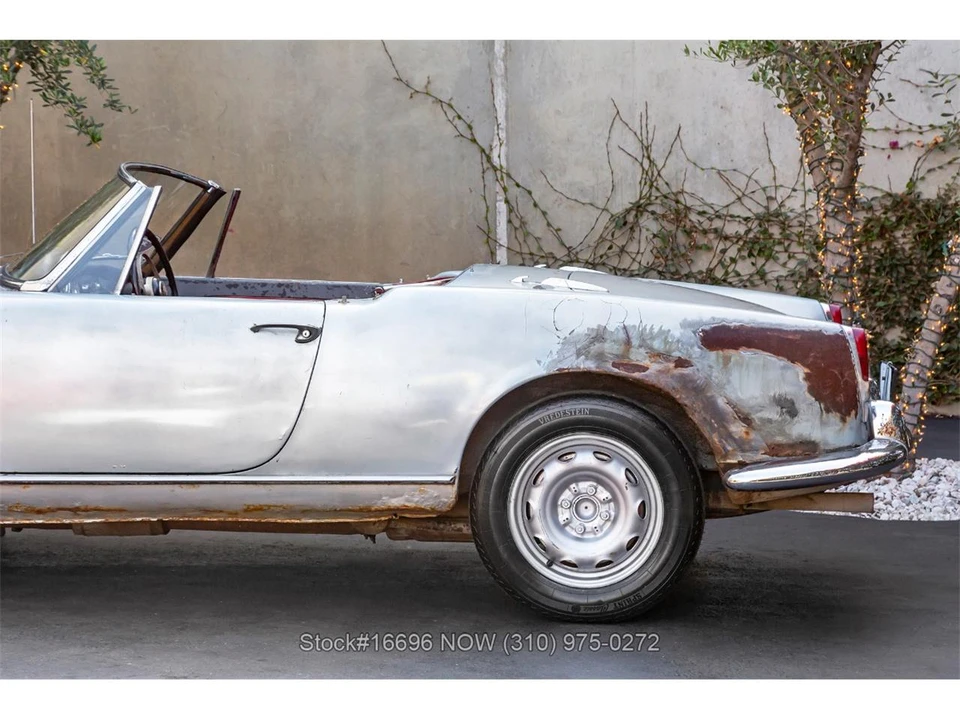 1963 Alfa Romeo Giulietta - Image 18 of 31