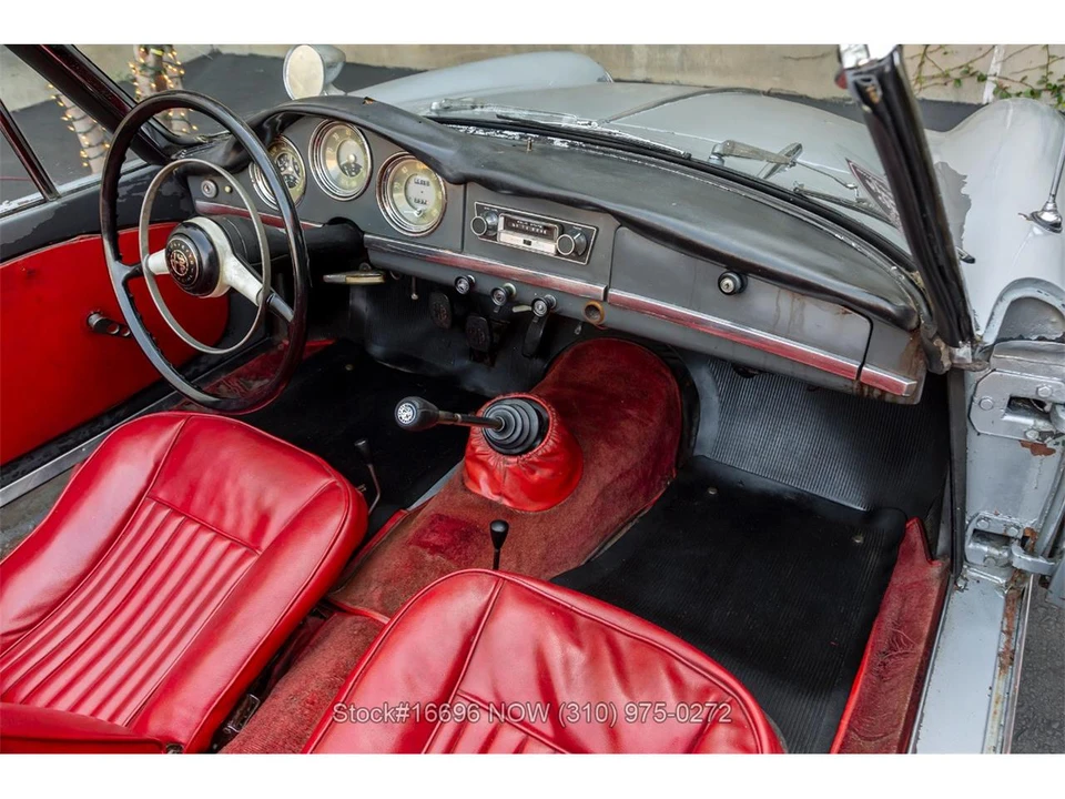 1963 Alfa Romeo Giulietta - Image 25 of 31