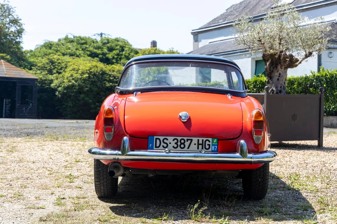 1963 Alfa Romeo Giulietta - Image 29 of 30