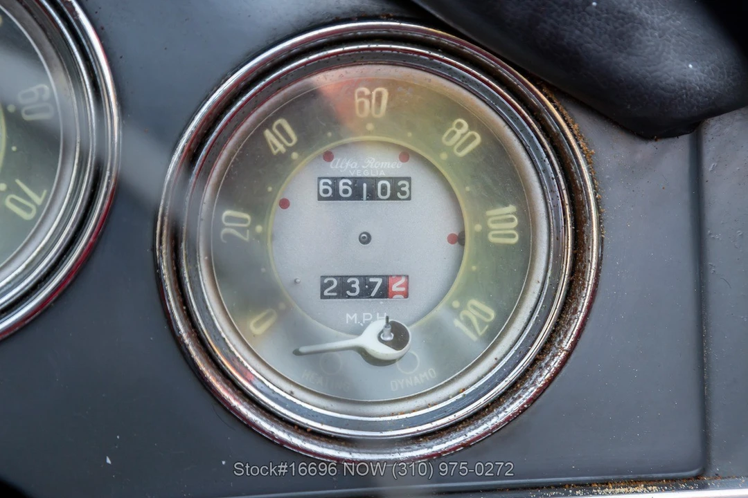 1963 Alfa Romeo Giulietta - Image 25 of 31