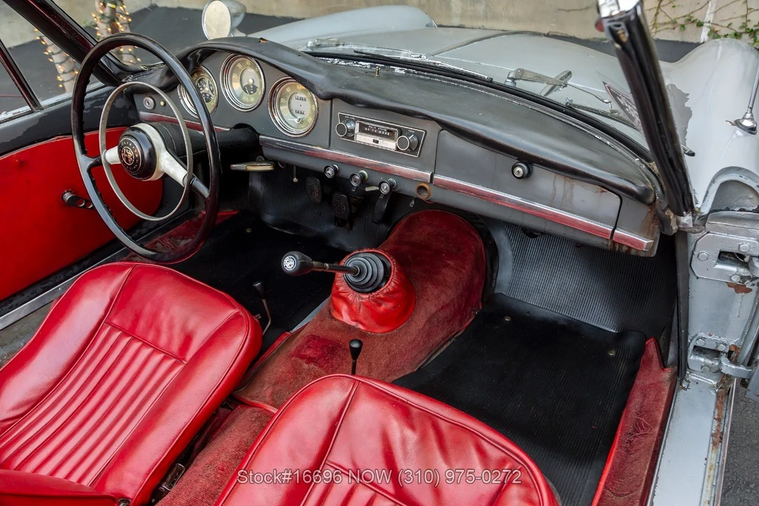1963 Alfa Romeo Giulietta - Image 27 of 31