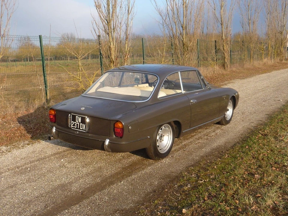 1963 Alfa Romeo 2600 - Image 10 of 30