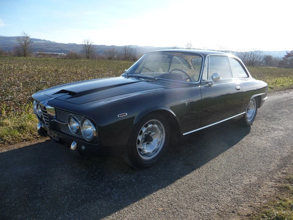 1963 Alfa Romeo 2600 - Image 11 of 30