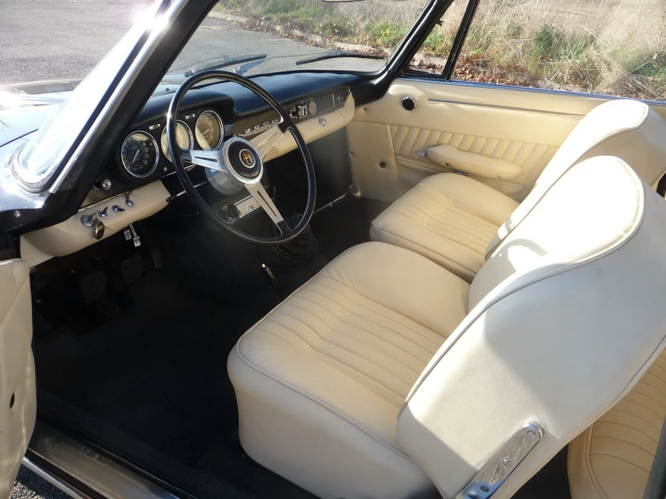 1963 Alfa Romeo 2600 - Image 25 of 30