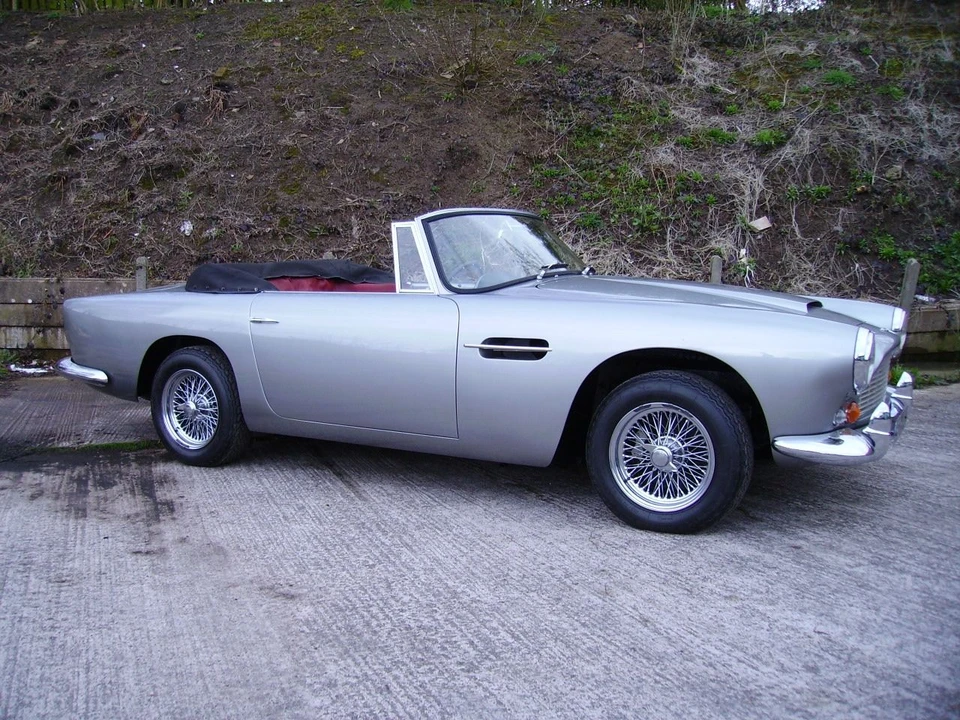 1963 Aston Martin DB4 Convertible - Image 8 of 8