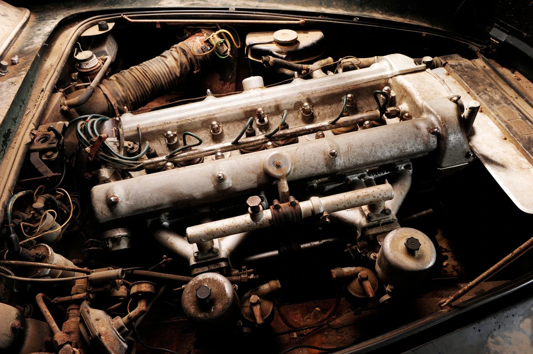 1963 Aston Martin DB4 Convertible - Image 7 of 13
