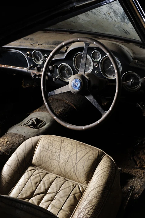 1963 Aston Martin DB4 Convertible - Image 4 of 13