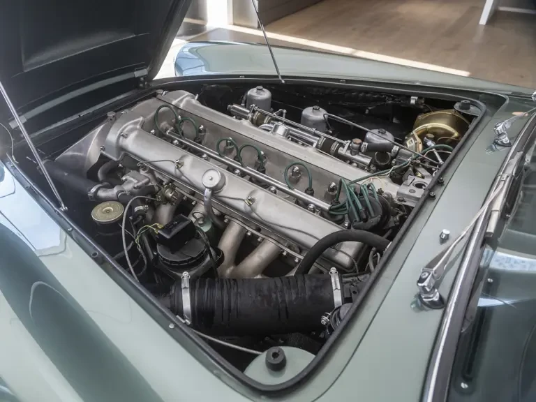 1963 Aston Martin DB4 Convertible - Image 4 of 31