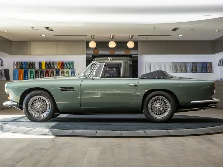 1963 Aston Martin DB4 Convertible - Image 6 of 31