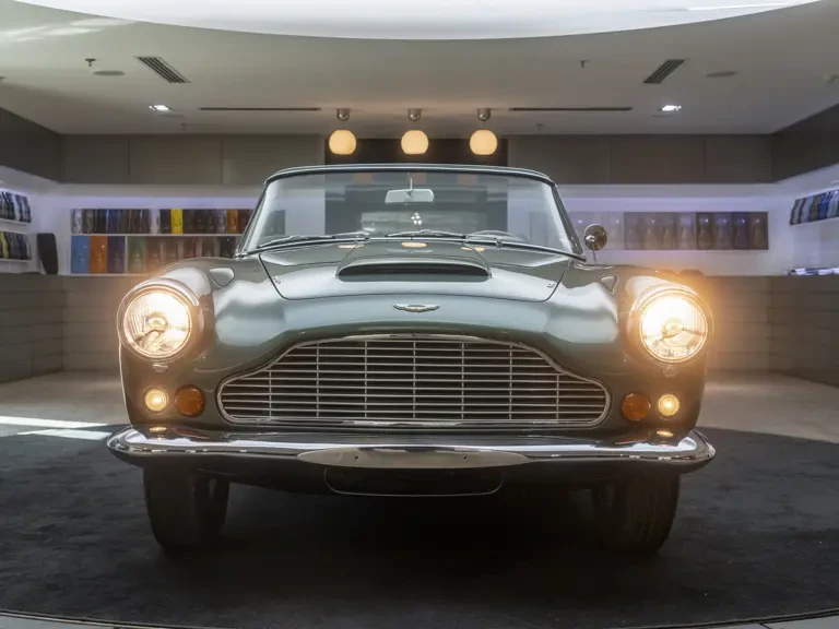 1963 Aston Martin DB4 Convertible - Image 8 of 31