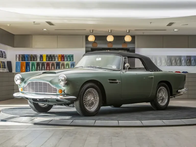 1963 Aston Martin DB4 Convertible - Image 28 of 31