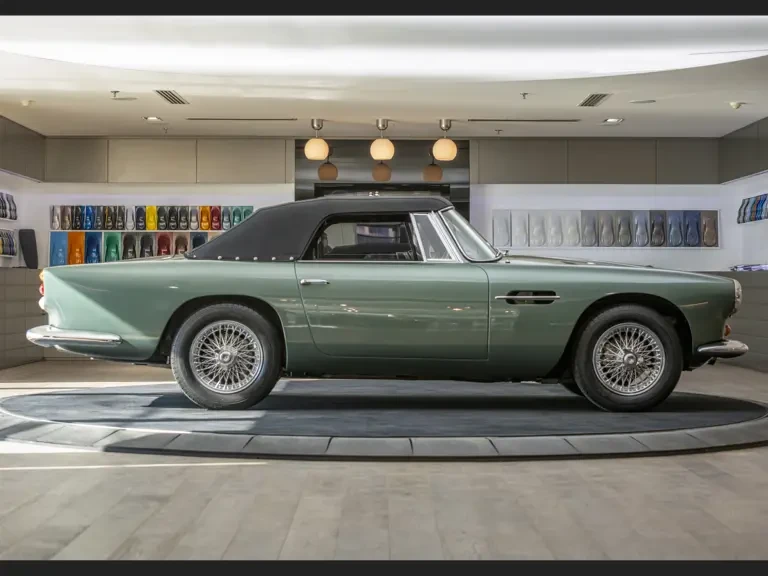 1963 Aston Martin DB4 Convertible - Image 30 of 31