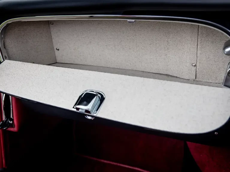 1963 Aston Martin DB4 Convertible - Image 25 of 31
