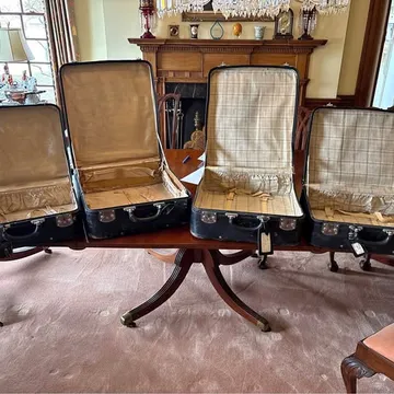 Aston Martin DB4 Luggage Set