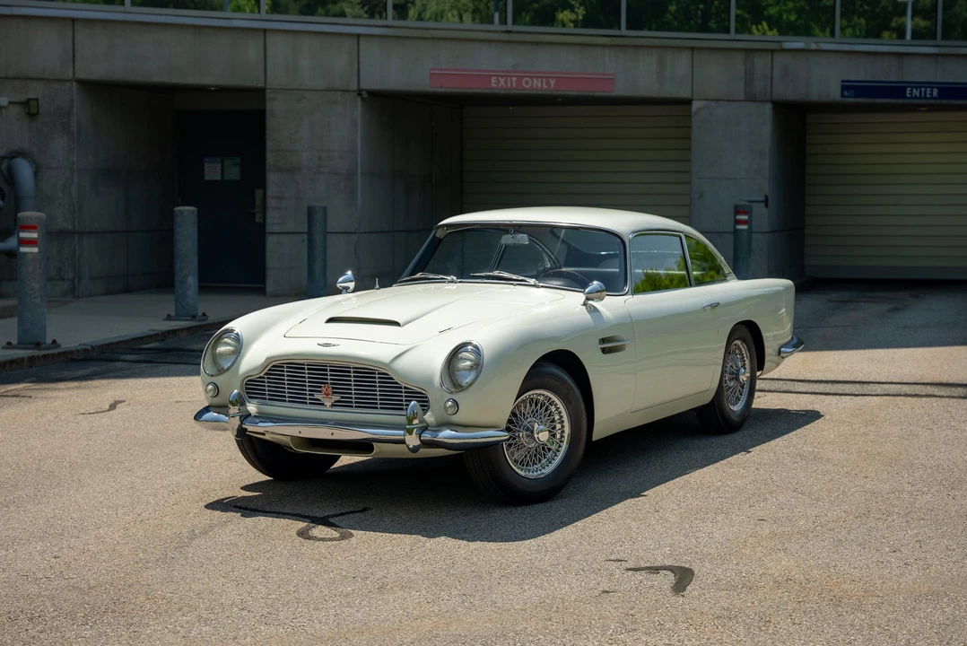 1963 Aston Martin DB4 Vantage - Image 2 of 31