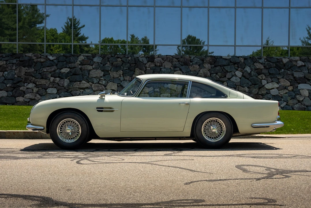 1963 Aston Martin DB4 Vantage - Image 9 of 31
