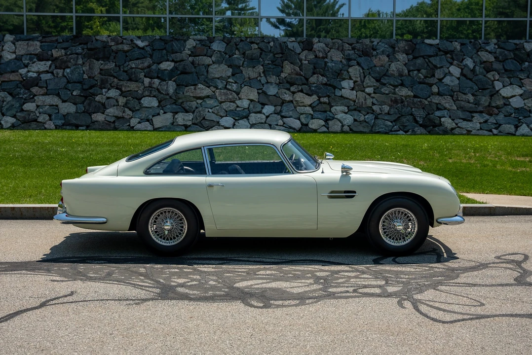 1963 Aston Martin DB4 Vantage - Image 17 of 31
