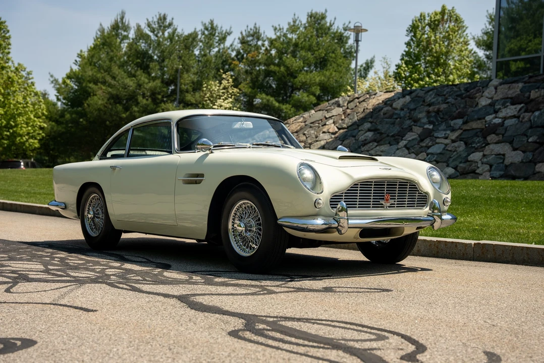 1963 Aston Martin DB4 Vantage - Image 19 of 31