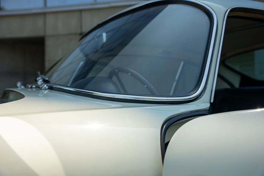 1963 Aston Martin DB4 Vantage - Image 31 of 31
