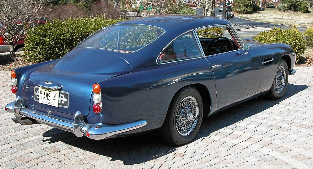 1963 Aston Martin DB4 Vantage - Image 2 of 4