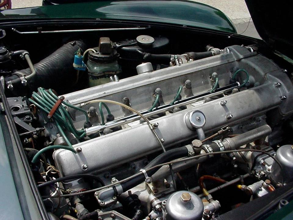 1963 Aston Martin DB4 Vantage - Image 3 of 4