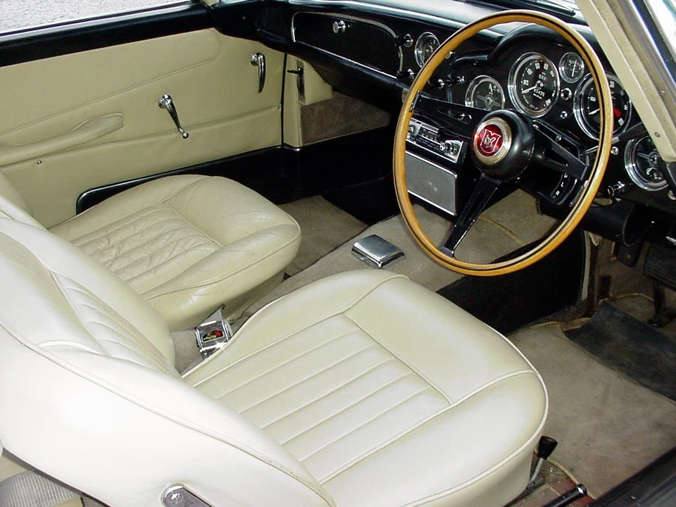 1963 Aston Martin DB4 Vantage - Image 2 of 4