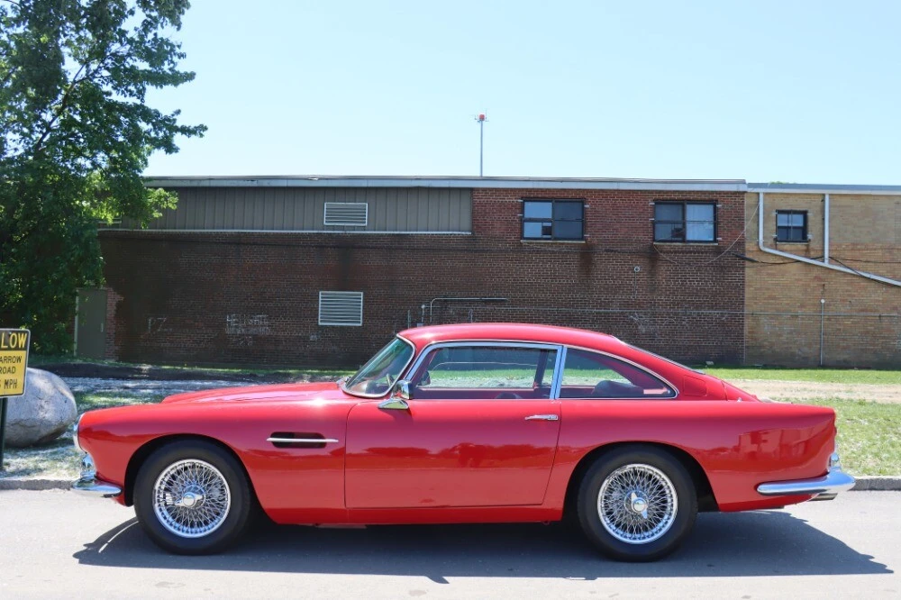 1963 Aston Martin DB4 - Image 4 of 8